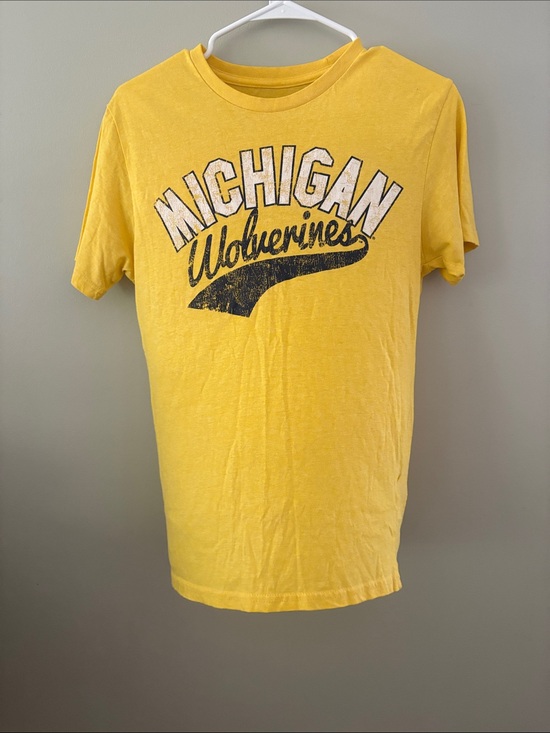 Knights Apparel Other - Knights Apparel Michigan Wolverines Yellow Graphic Tee Size Small